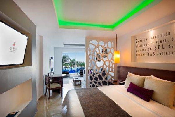 Flamingo Cancún Resort